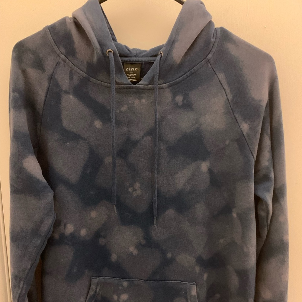 Tye-dye blue hoodie